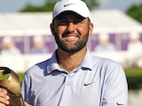 EL GOLFISTA sostiene el trofeo del St. Jude Championship tras la ronda final, el domingo 16 de agosto de 2026.