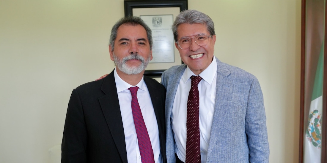 Ricardo Monreal Ávila junto al secretario de Hacienda y Crédito Público, Édgar Amador Zamora