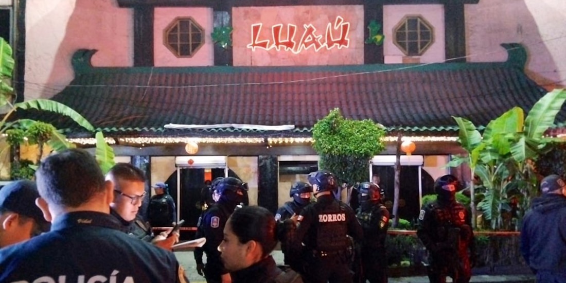 Ataque armado en restaurante Luaú deja un muerto.