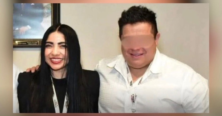 Anallely López Hernández, exdelegada del Bienestar en Puebla, junto con Nazario "N".