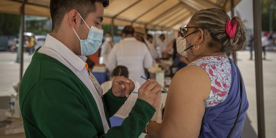 Jornada de Vacunación contra COVID-19 en Baja California.