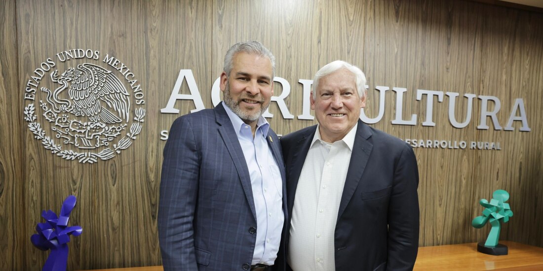 El Gobernador constitucional de Michoacán y el titular de Sader.