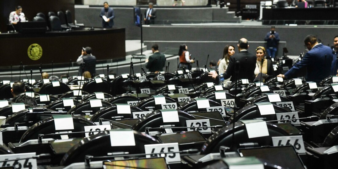 Por el inicio de las campañas electorales, 19 diputados de la Cuarta Transformación y de la oposición solicitaron licencia para competir por un cargo en las elecciones 2024.