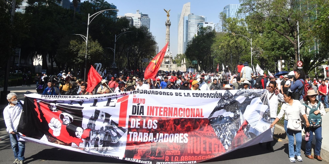 Aspecto de una marcha de integrantes de la Coordinadora Nacional de Trabajadores de la Educación (CNTE).