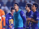 Jugadores de Pumas tras su eliminación del Apertura 2025 de la Liga MX.