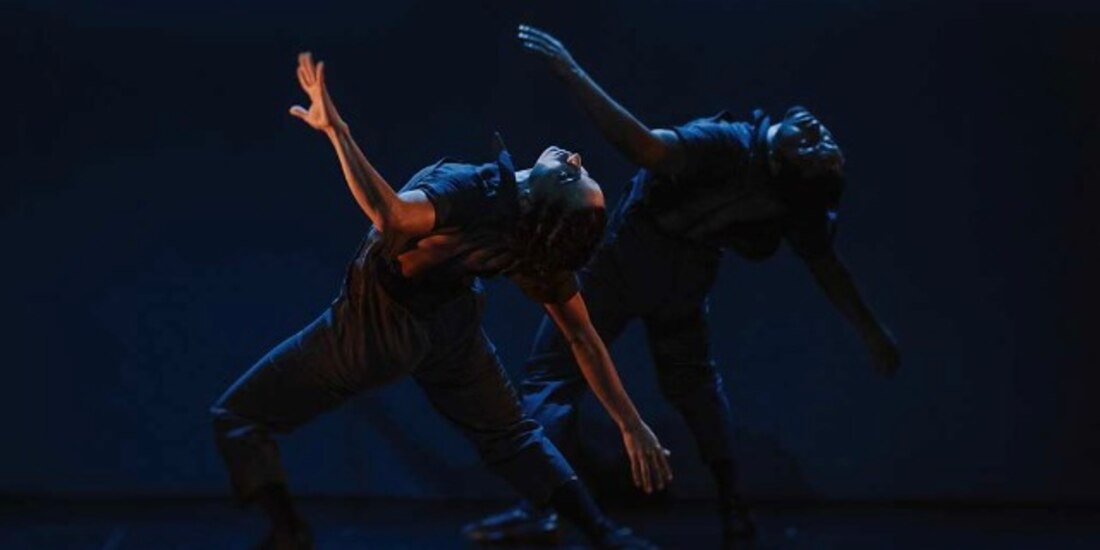 Bailarines que participan en el programa Simul 21.