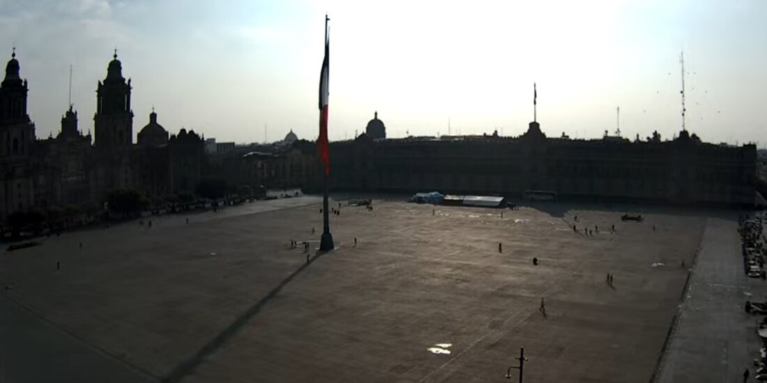 El plantón del CNTE en el Zócalo está completamente retirado y la plaza está nuevamente abierta al tránsito peatonal.