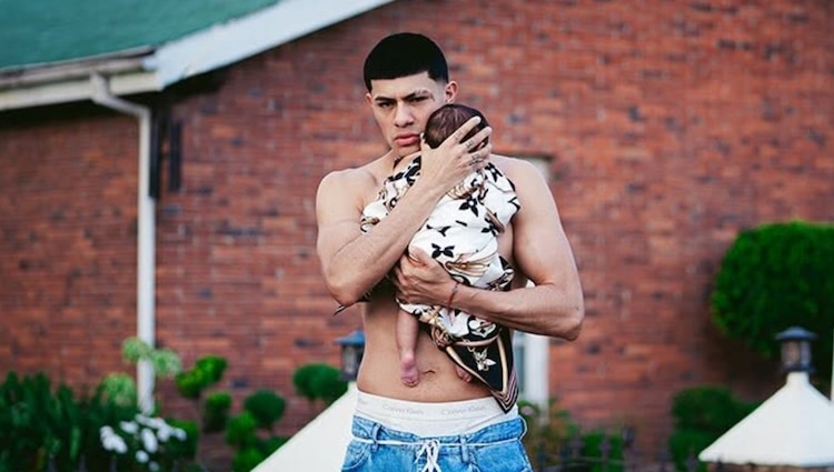 El Bogueto causa polémica con carriola para su bebé de 100 mil pesos