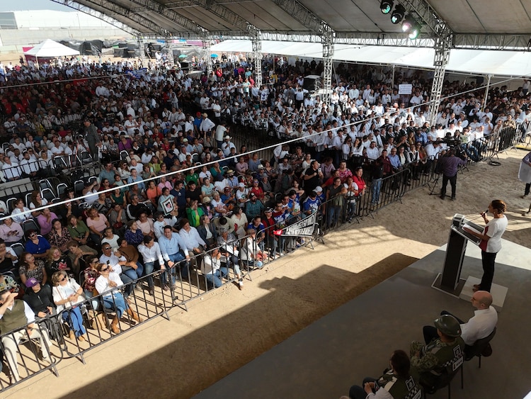 La Presidenta Claudia Sheinbaum dio inicio a la obra del Hospital Regional de especialidades del IMSS en Saltillo.