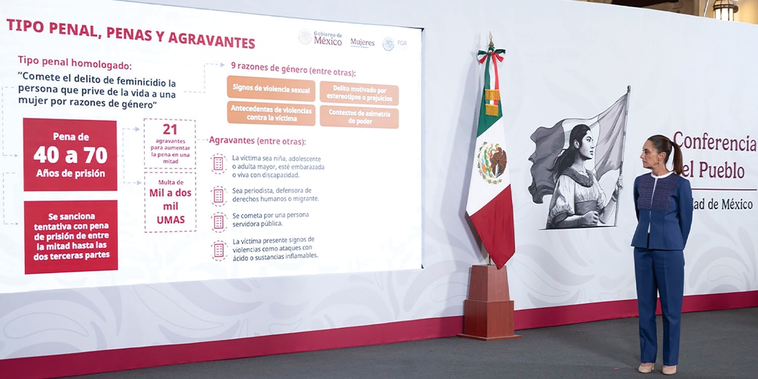 LA PRESIDENTA, ayer, en el Salón Tesorería.