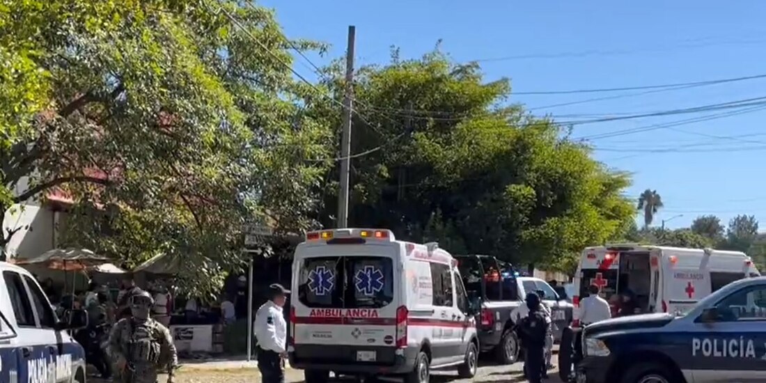 Elementos de seguridad acordonaron la zona, ayer.