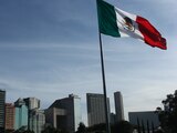 La bandera inspira a hacer de México un mejor país: Sedena