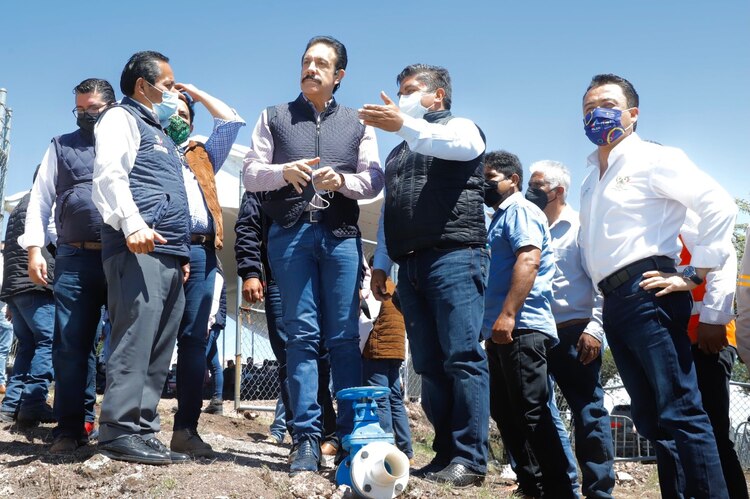 El mandatario Omar Fayad inauguró la línea de conducción del sistema de agua potable