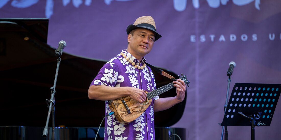 El músico hawaiano, ayer en la Exhacienda San Gabriel.