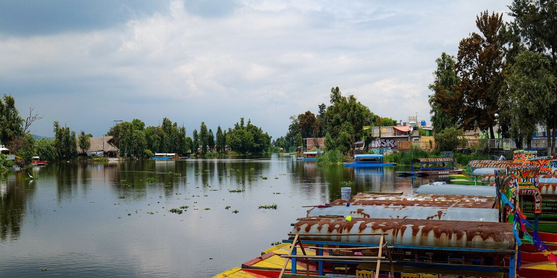 Toma de chinampas en los canales de Xochimilco, el pasado 22 de julio.