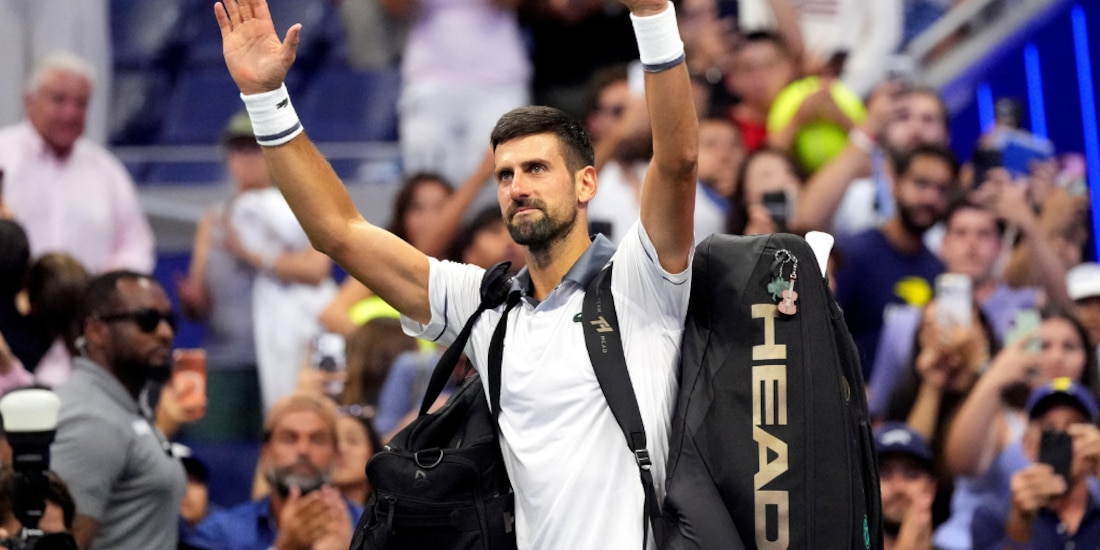 Novak Djokovic se despide de la afición del US Open.