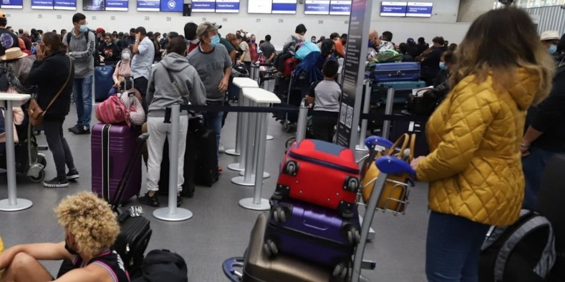 Llegan a México más viajeros en noviembre │ Un aspecto del AICM en la imagen de archivo