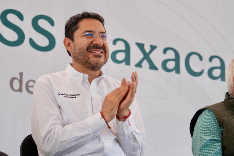 Martí Batres Guadarrama, director general del ISSSTE.