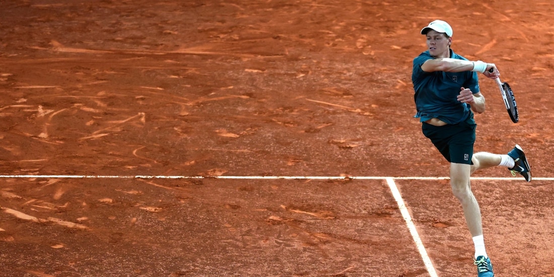 Jannik Sinner en su juego ante Rafael Jódar en el Abierto de Madrid