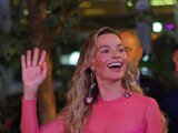Margot Robbie eligió muy bien su atuendo para visitar México.