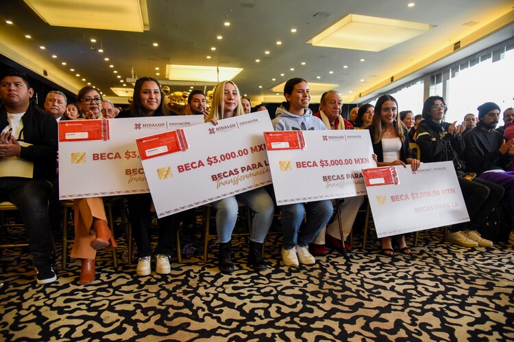 Respaldo institucional para reforzar el crecimiento personal y profesional de los jóvenes estudiantes.