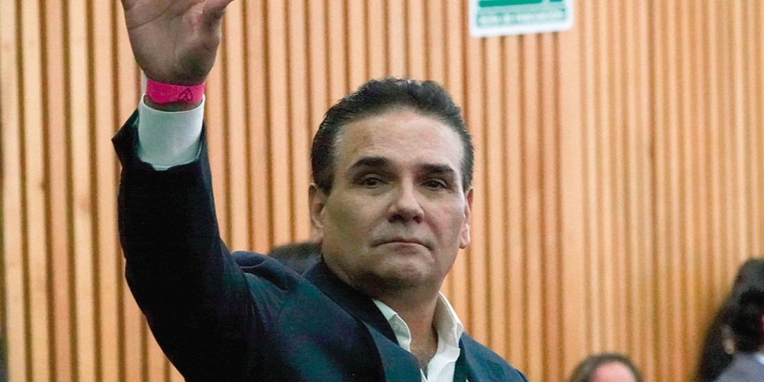 Silvano Aureoles, exgobernador de Michoacán, en el INE, febrero de 2024.