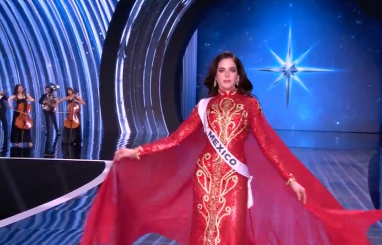 Fátima Bosch vestido de noche