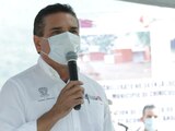 El gobernador de Michoacán.