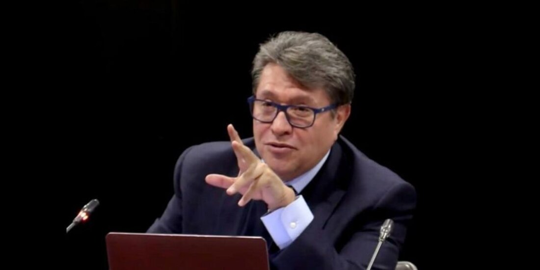Critican a Ricardo Monreal porque no asistirá a marcha convocada por el Presidente López Obrador para el próximo domingo.