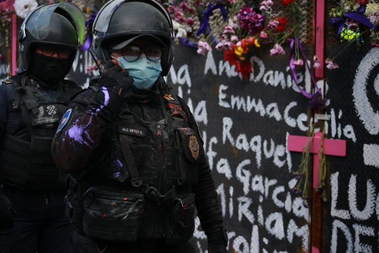 Manifestación en el marco del Día de la Mujer, en la CDMX.