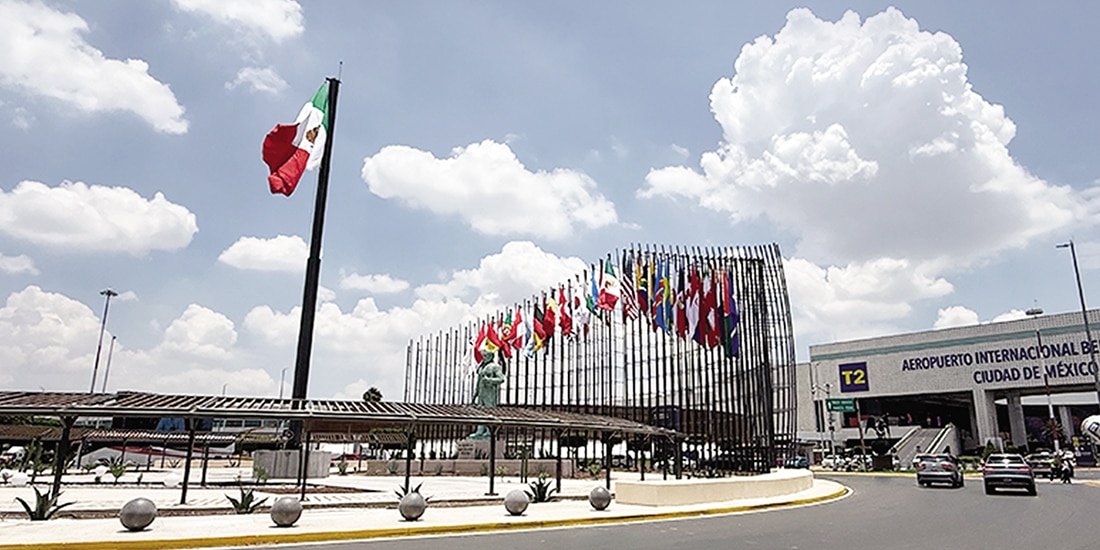 Terminal 2 del AICM registra bajo movimiento horas antes del inicio del Mundial, ayer.