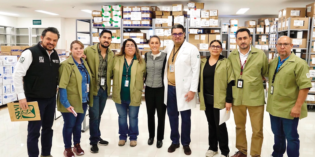 La Presidenta Claudia Sheinbaum, ayer, en el Hospital Regional No. 2 del IMSS en Ciudad Juárez.