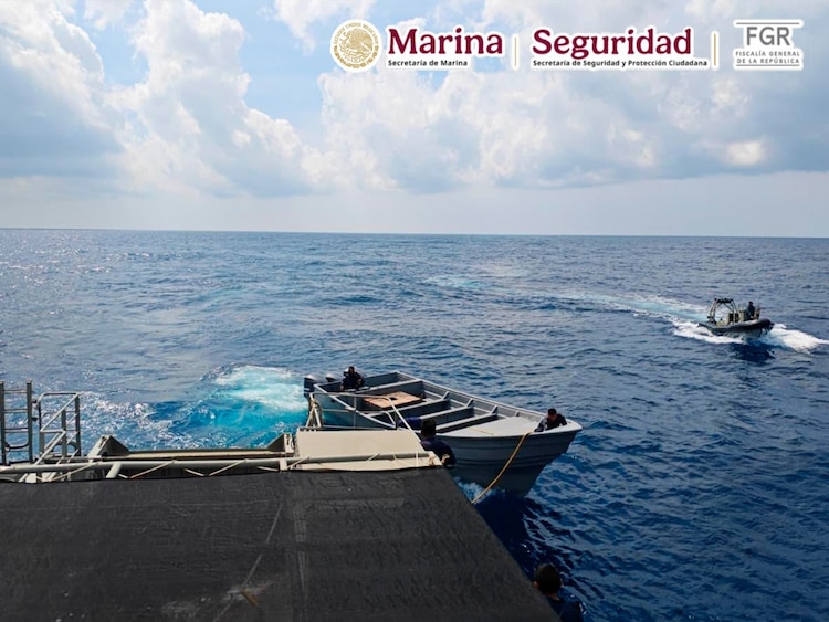 El decomiso forma parte de las operaciones permanentes de vigilancia de la Armada de México.