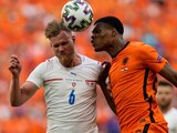 Una acción del duelo entre Holanda y República Checa