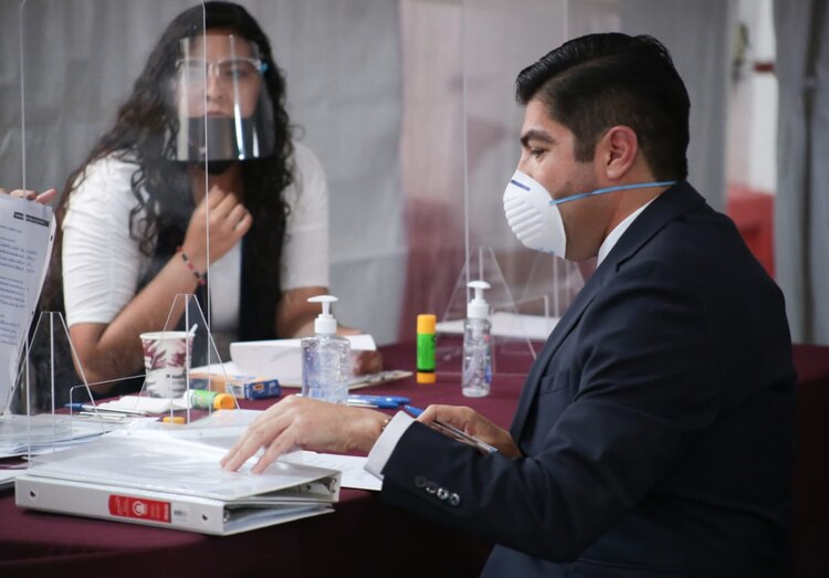 Armando Ayala en las instalaciones de MORENA