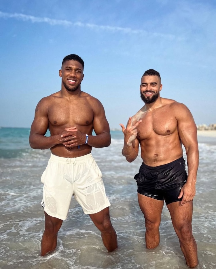 Dos amigos de Anthony Joshua fallecieron en el accidente de carro donde el boxeador resultó herido