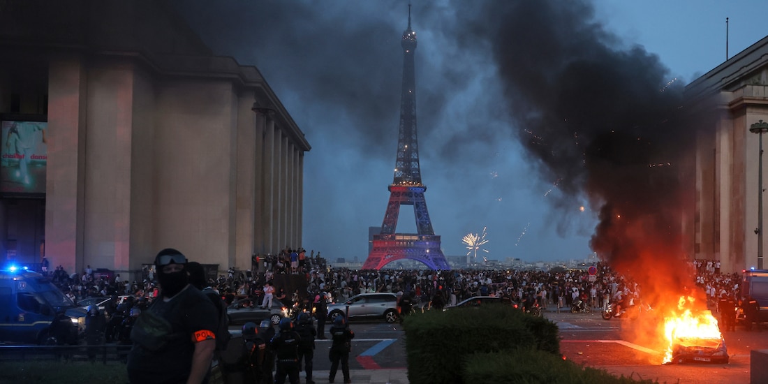 Se salieron de control los festejos de los aficionados del PSG por su coronación en la Champions League.