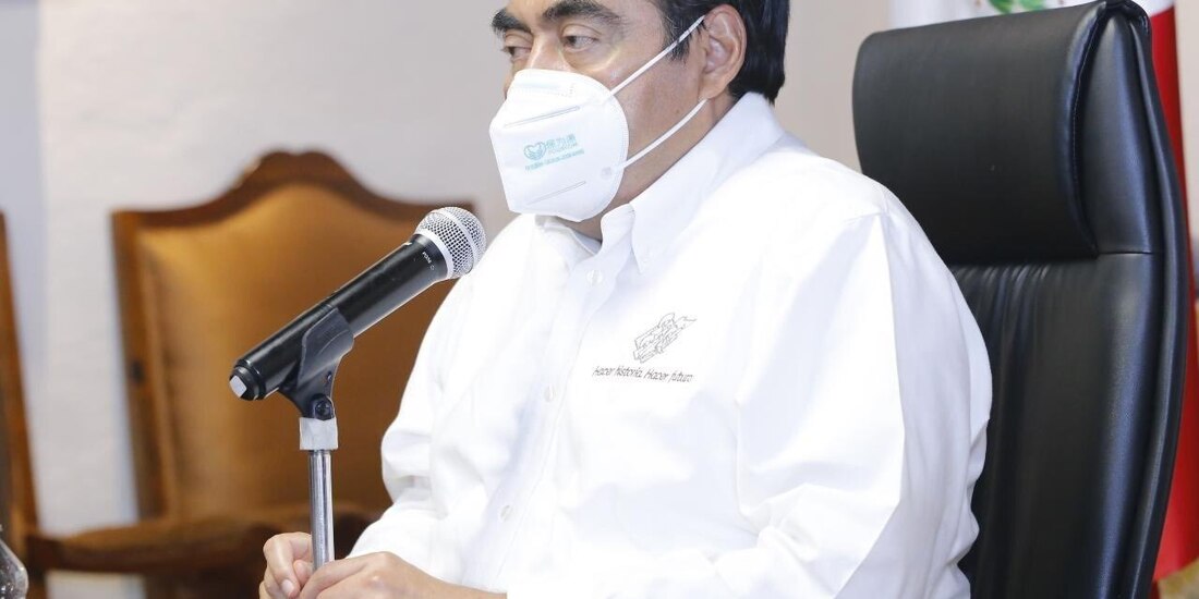 El gobernador Miguel Barbosa.