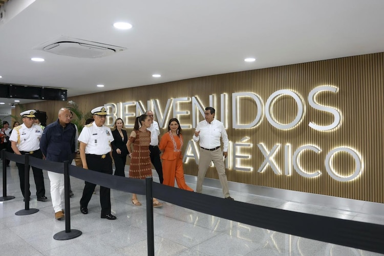Autoridades federales destacaron que las obras se realizaron sin suspender operaciones en el aeropuerto más transitado del país, que atiende a unos 45 millones de usuarios al año.