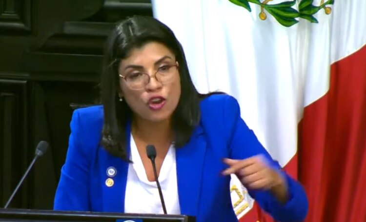 La senadora blanquiazul, Verónica Rodríguez Hernández.