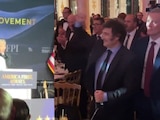 ‘Es un honor tenerte aquí‘, así saluda Trump a Javier Milei durante reunión en Mar-a-Lago.