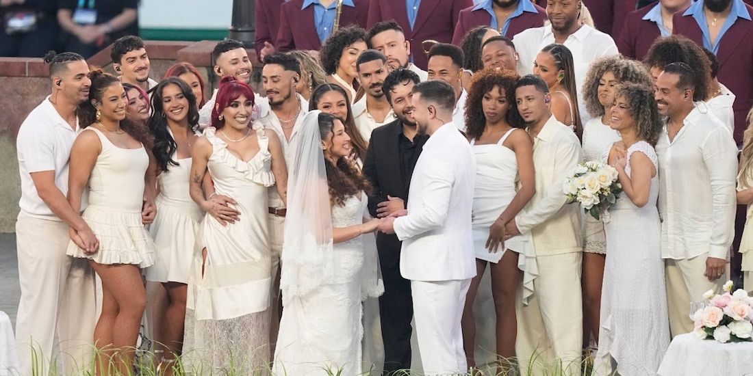 ¿Quién es la pareja que se casó en el medio tiempo del Super Bowl 2026?