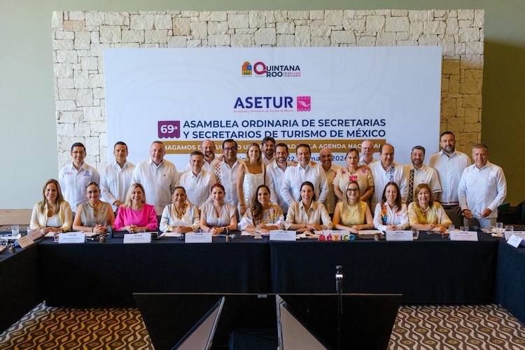 Quintana Roo consolida su posición como motor turístico nacional al albergar la reunión de secretarios del sector de todo el país.