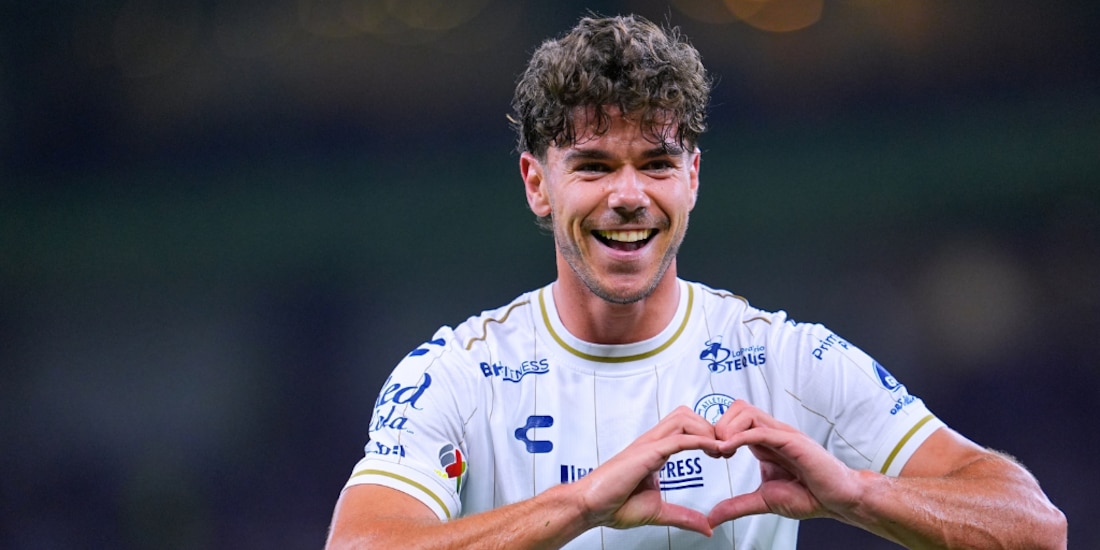 Rafael Llorente celebrando su anotación frente al Monterrey.