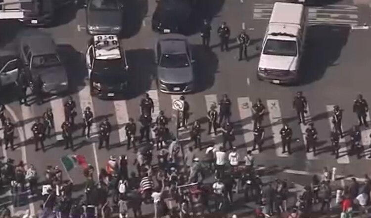 Trump desplegó a la Guardia Nacional y marines en LA ante manifestaciones.