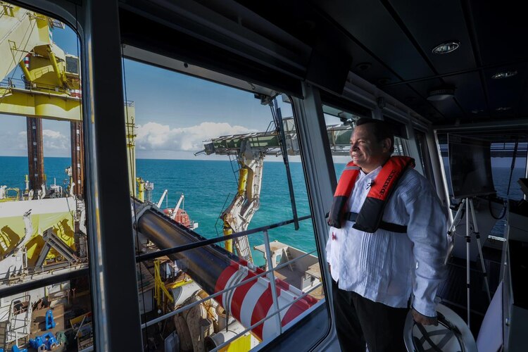 El mandatario Joaquín Díaz Mena agradece el respaldo de las y los empresarios en la obra del dragado, que posicionará a Yucatán en el nuevo mapa logístico del país.