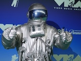 MTV VMAs 2026: Taylor Swift, Madonna, Lisa y los mejores looks de la alfombra roja