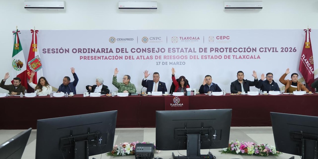 Autoridades de Tlaxcala en sesión.