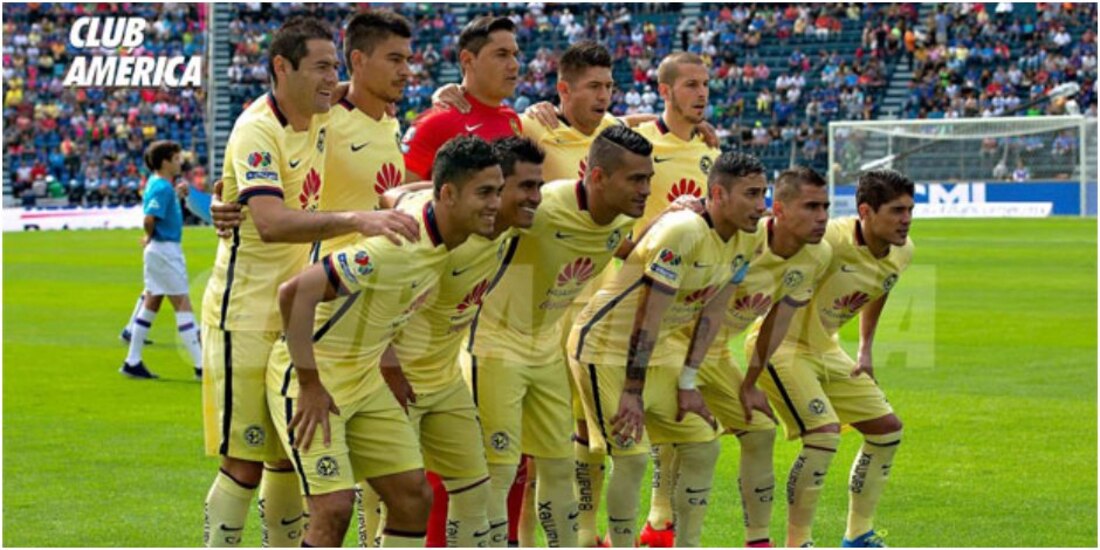 La alineación del América en un juego de 2015.