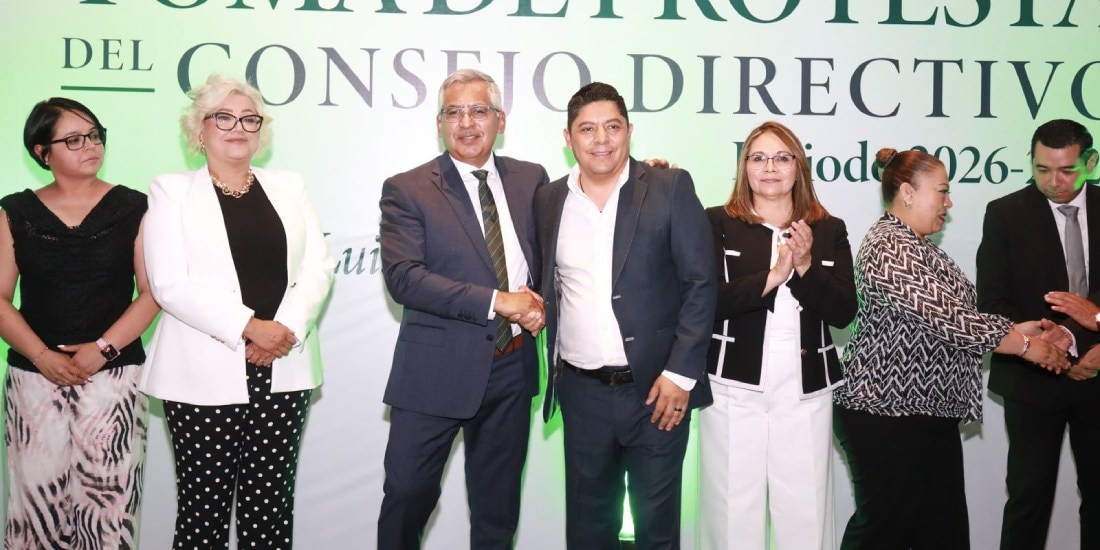 Ricardo Gallardo respalda a nuevo Consejo Directivo de la Asociación de Abogados de San Luis Potosí.
